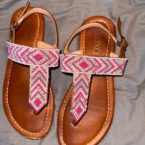 Girls sandals, good condition